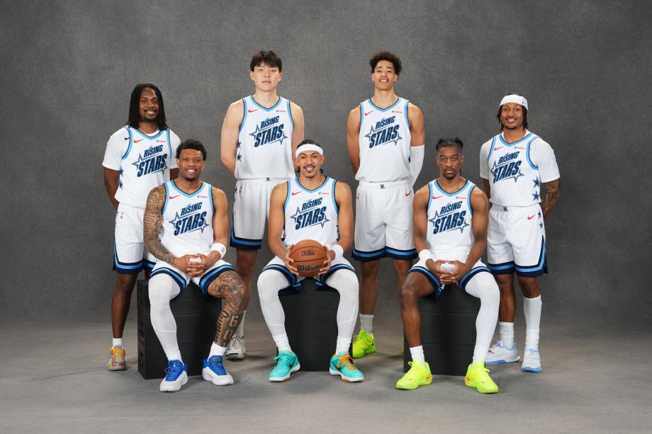 开云APP-NBA全明星新秀赛：杨瀚森10分2板 安东尼队胜里弗斯队