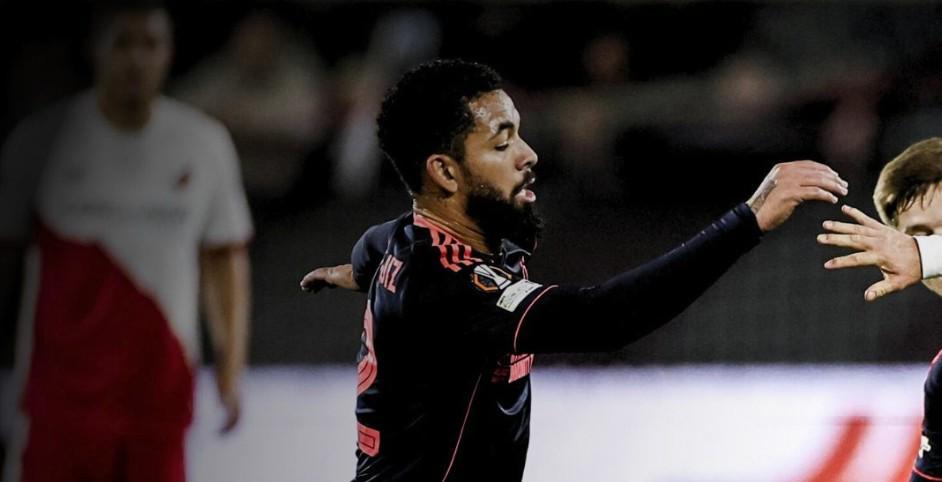 开云体育下载-天空体育：若维拉想买断道格拉斯-路易斯，转会费不会高