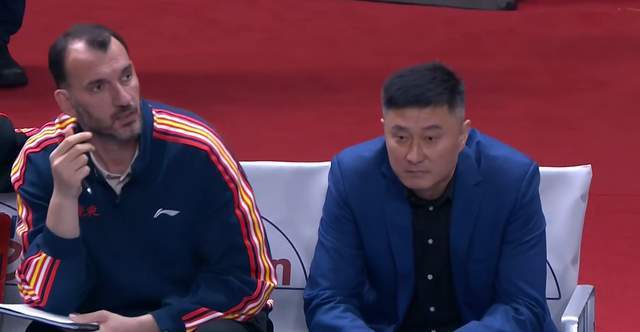 开云APP-遭央视无视！今晚8点，广东再斗上海，杜锋复仇战，11冠王恐遭3杀