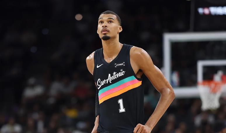 开云APP-文班麻了！给机会不中用：雷霆成西部头号赢家！